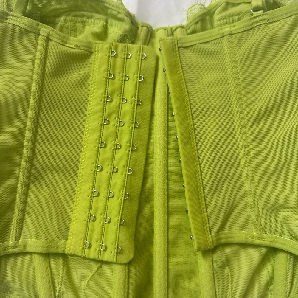 Out From Under Lime Green Lace Corset Top by Urban - Picture 7 of 9